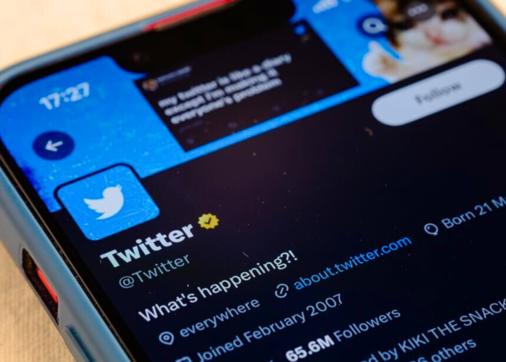 Threads vs Twitter-How is Threads doing vs Twitter?